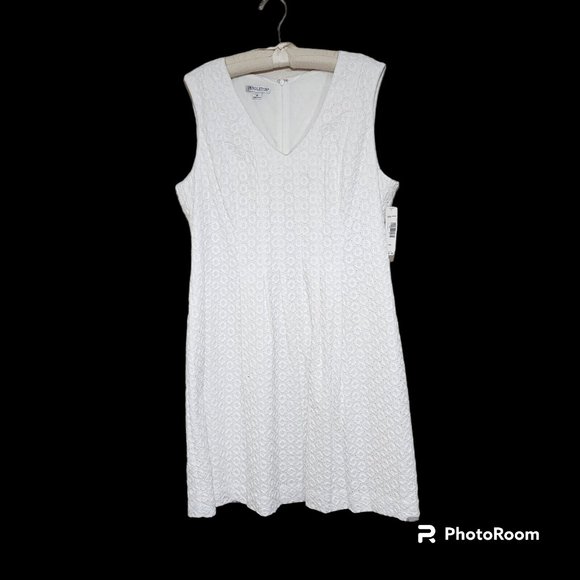Pendleton White Eyelet Dress Sleeveless Textured Palm Desert - Picture 1 of 8